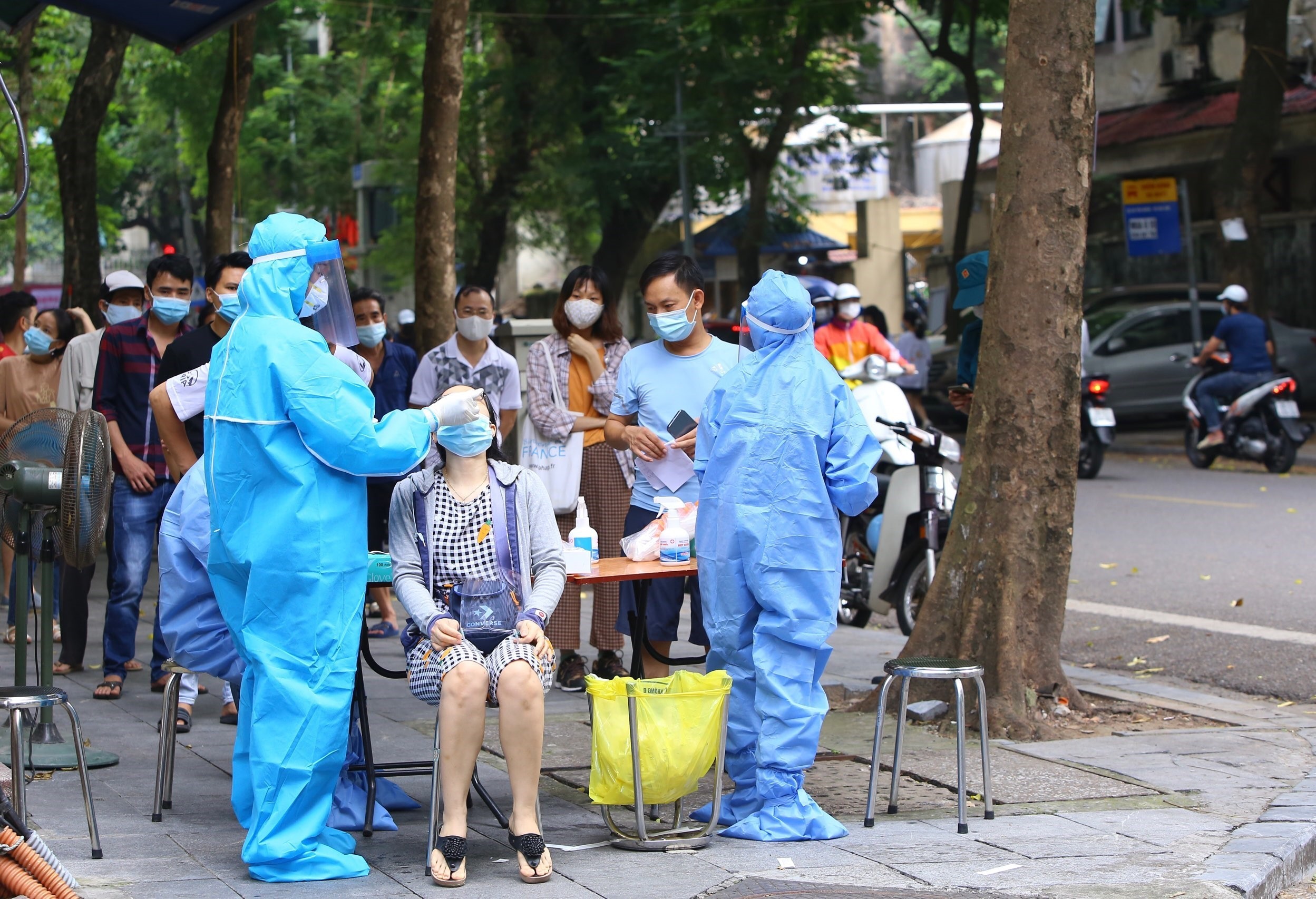 Ngày 8/1: Hà Nội thêm 2.791 ca bệnh mắc COVID-19, 13 ca tử vong | Y tế | Vietnam+ (VietnamPlus)