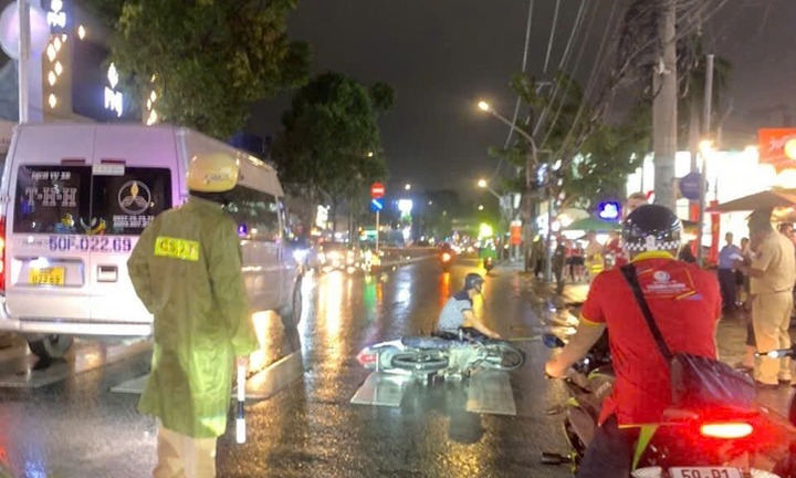 Tin tức tai nạn giao thông mới nhất ngày 25/4: Va chạm với xe 16 chỗ, 1 người chết