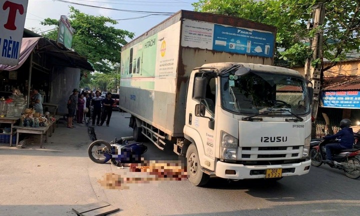 Tin tức tai nạn giao thông mới nhất ngày 2/5: Va chạm với xe tải, 1 người chết