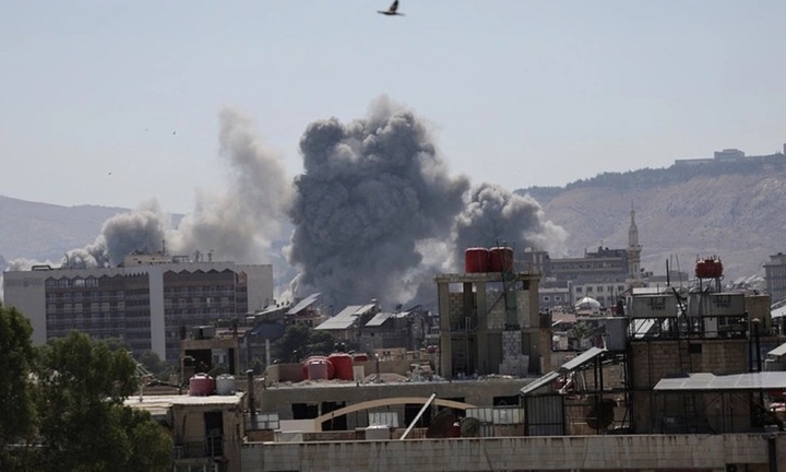 Israel không kích thủ đô của Syria, căng thẳng leo thang đỉnh điểm