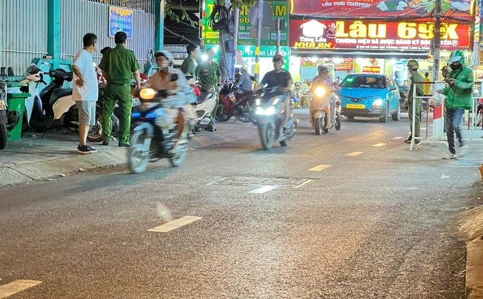 Lời khai ban đầu của nghi phạm sát hại người đàn ông trên đường ở TP.HCM