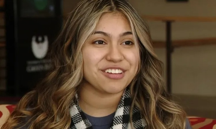 Nữ sinh 19 tuổi nhận bằng cử nhân sau 6 tháng rời ghế trường trung học