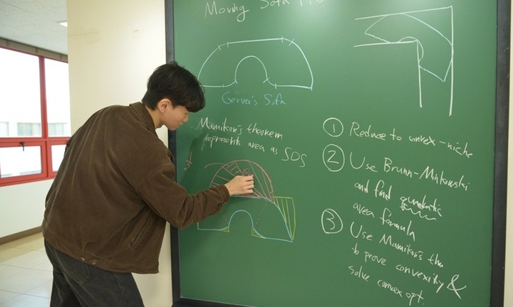 Tiến sĩ 31 tuổi giải mã 