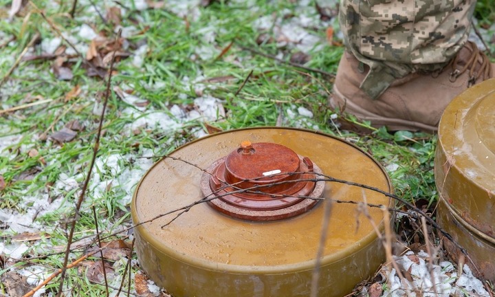 Ukraine tuyên bố phanh phui đường dây cung cấp cho quân đội mìn kém chất lượng 