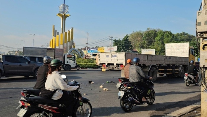 Tin tức tai nạn giao thông mới nhất ngày 11/1: Tai nạn giữa xe tải và xe máy, hai bà cháu tử vong