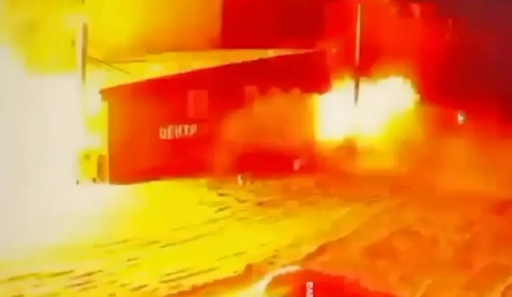 Clip: Nổ kinh hoàng tại quán cà phê, 7 người tử vong thương tâm, 13 người nhập viện