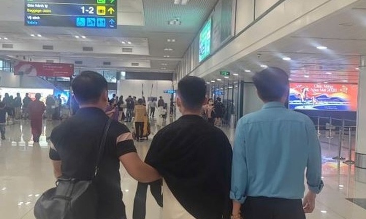 Bắt giữ đối tượng truy nã nguy hiểm lẩn trốn ở TP.HCM