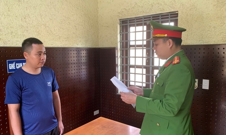 Bắt khẩn cấp tài xế tông xe CSGT rồi bỏ chạy khi bị yêu cầu đo nồng độ cồn