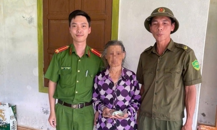 Tin tức thời sự 24h: Cụ bà nhận lại ví chứa tiền, vàng sau hơn 1 tháng đánh rơi