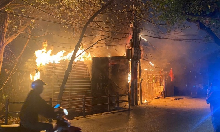 Hiện trường vụ cháy quán cà phê 