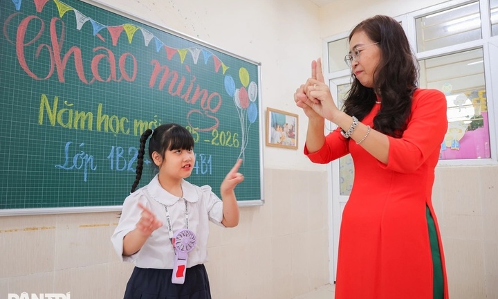 Tin tức giáo dục 24: Giáo viên nghỉ hưu có thể được đi dạy như giáo viên chính thức