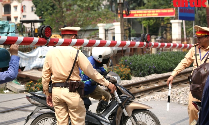 Những hành vi vi phạm đường sắt nào có thể bị phạt lên đến 150 triệu đồng?