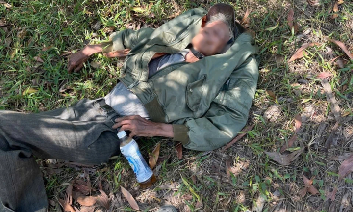 Cụ ông 79 tuổi lạc rừng kiệt sức, mang theo “thỏi vàng” nghi SJC khiến nhiều người bất ngờ