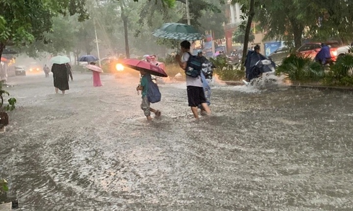 Tin tức dự báo thời tiết ngày 3/5: Hà Nội ngày có mưa, cục bộ có nơi mưa to đến rất to