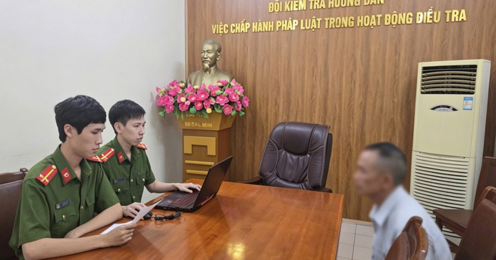 Tạm giữ người đàn ông 60 tuổi xâm hại bé gái ở Quảng Ninh