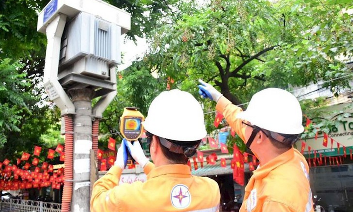Tin thị trường 24h: Ngành điện cảnh báo 