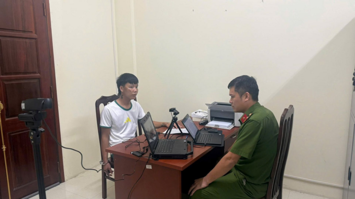 Vụ lao xe máy vào trung tá CSGT đang làm nhiệm vụ tại Phú Thọ: Tạm giữ hình sự 2 đối tượng 