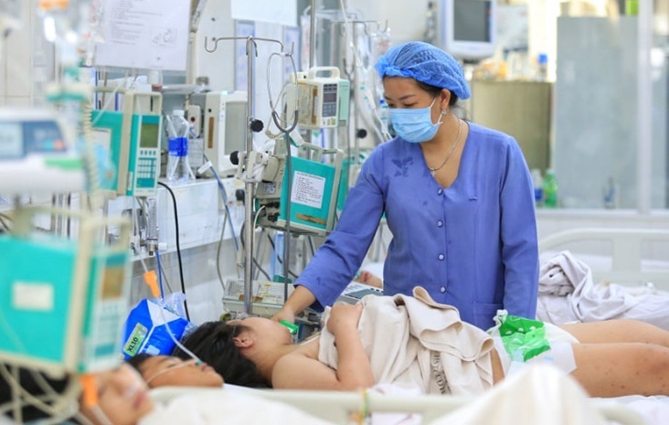 Hà Nội: Dịch Sởi vẫn tăng mạnh, lượng trẻ tiêm vắc xin tăng đột biến - 5