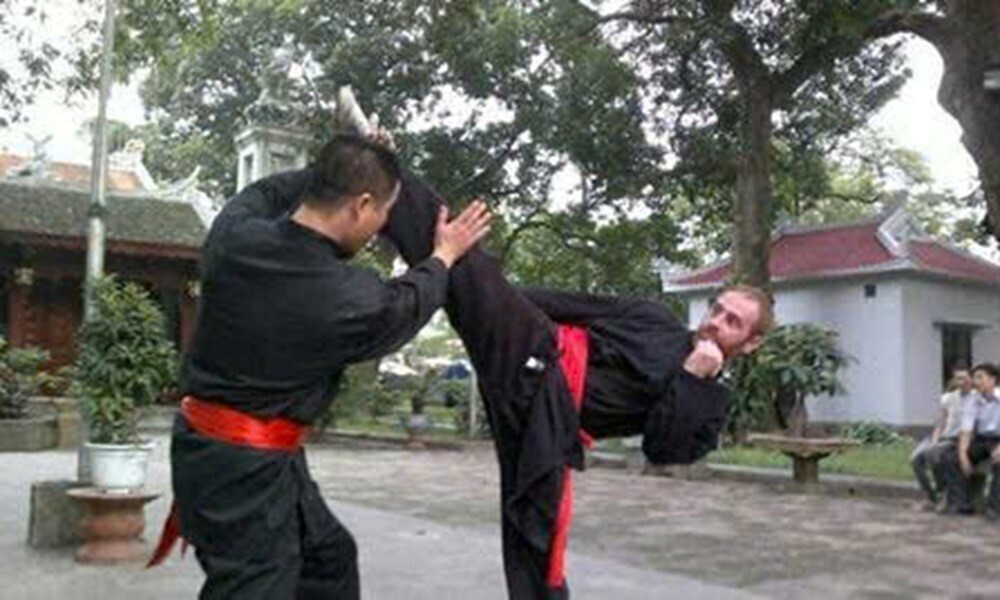 “Võ thuật là con đường rèn luyện ý chí, thể chất và tinh thần. Thế hệ trẻ ngày nay cần một môi trường như vậy để trưởng thành toàn diện.”