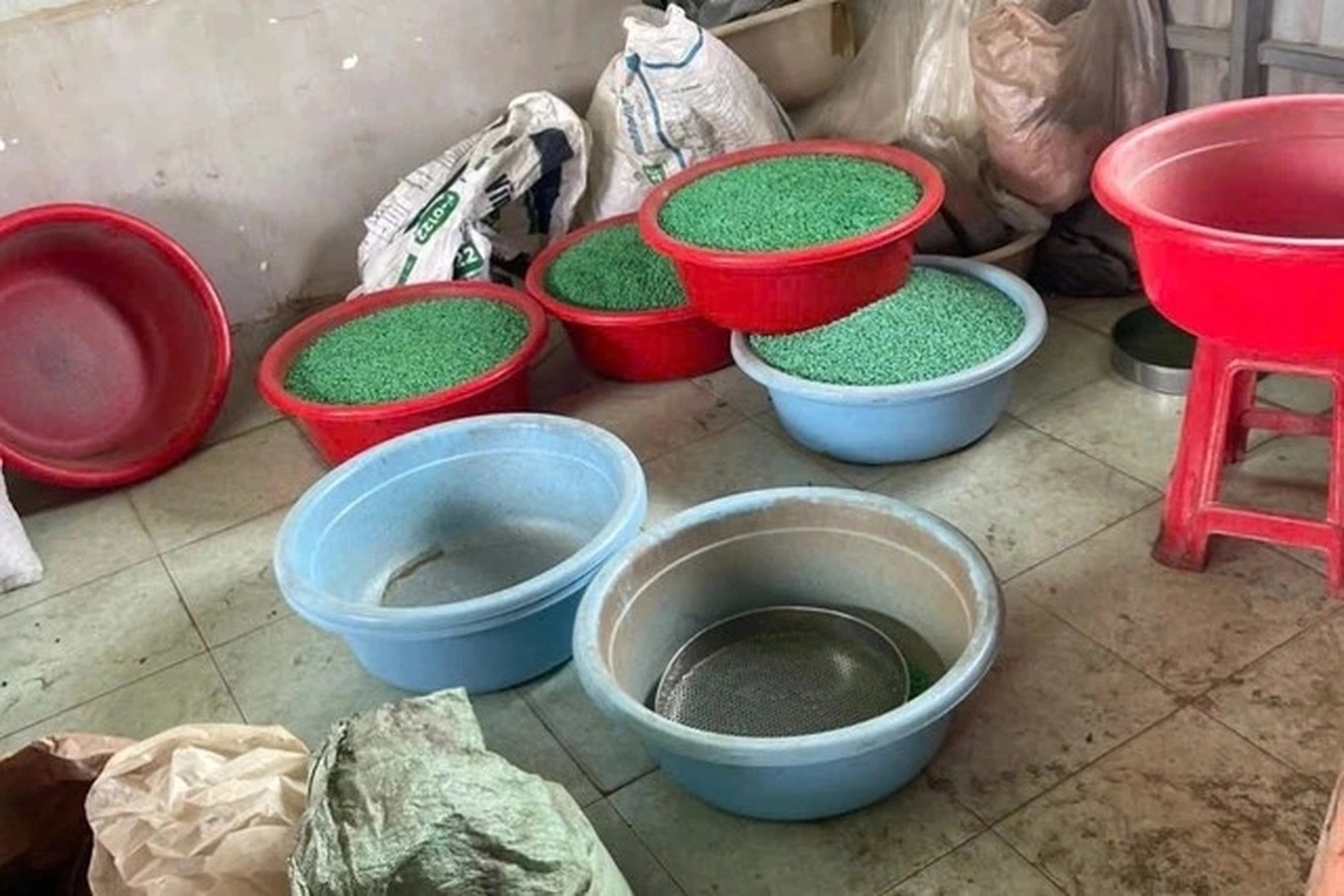 Thực phẩm giả, thuốc giả hoành hành: "Hành vi gián tiếp giết người, tận cùng của đánh mất lương tâm" - 7