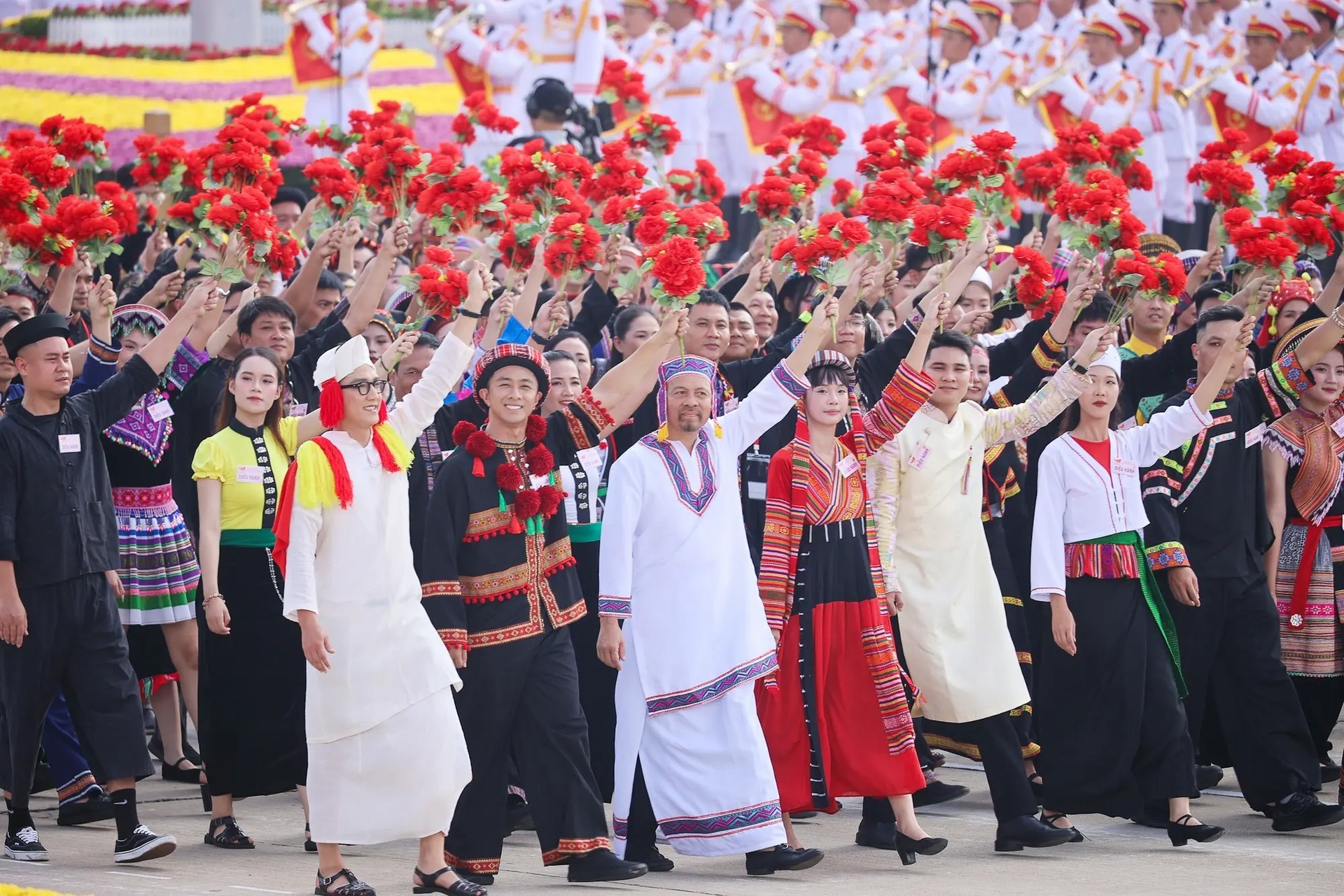 [E] Đổi mới phương thức lãnh đạo để Đảng đủ sức dẫn dắt khát vọng hùng cường - 11