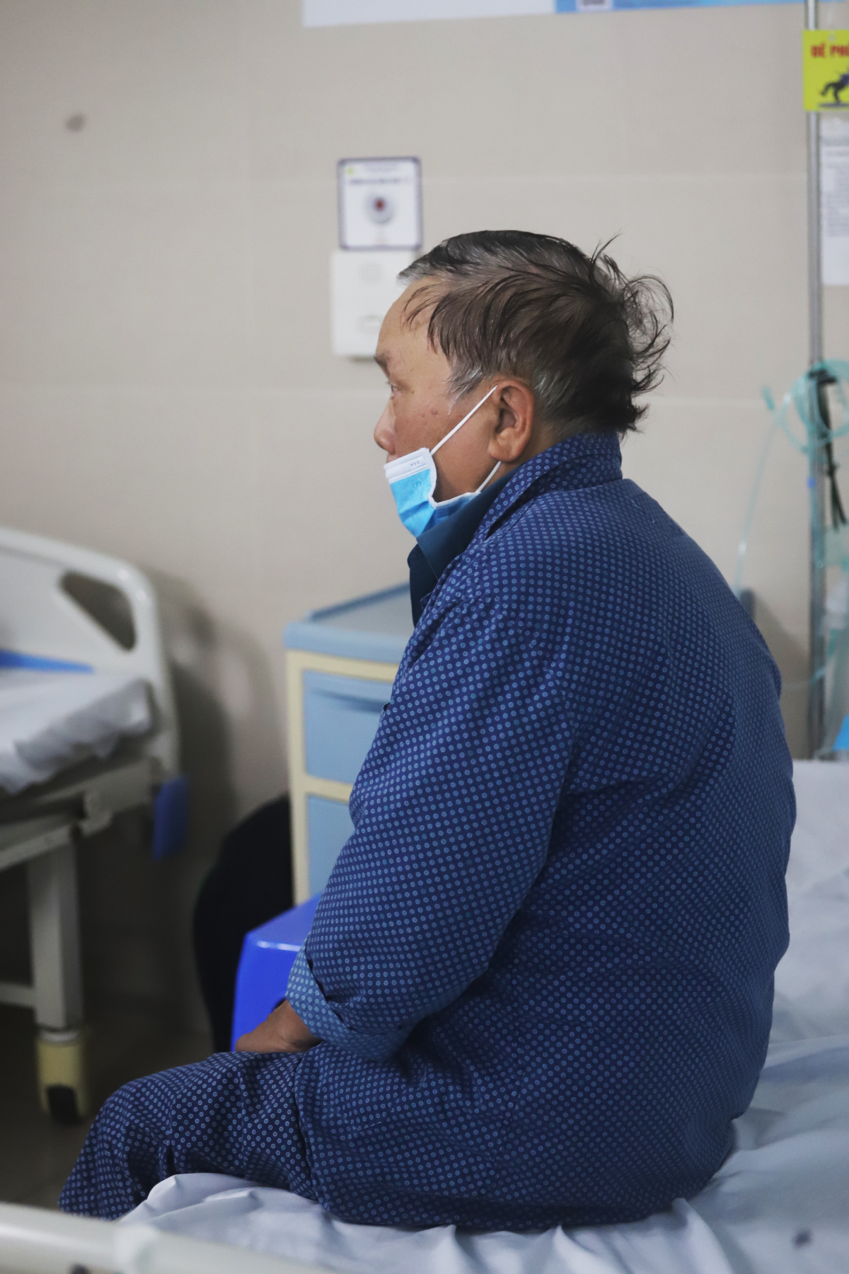 Cúm A không chừa một ai: Người già biến chứng suy hô hấp, người trẻ "vật vã" hơn mắc COVID - 15