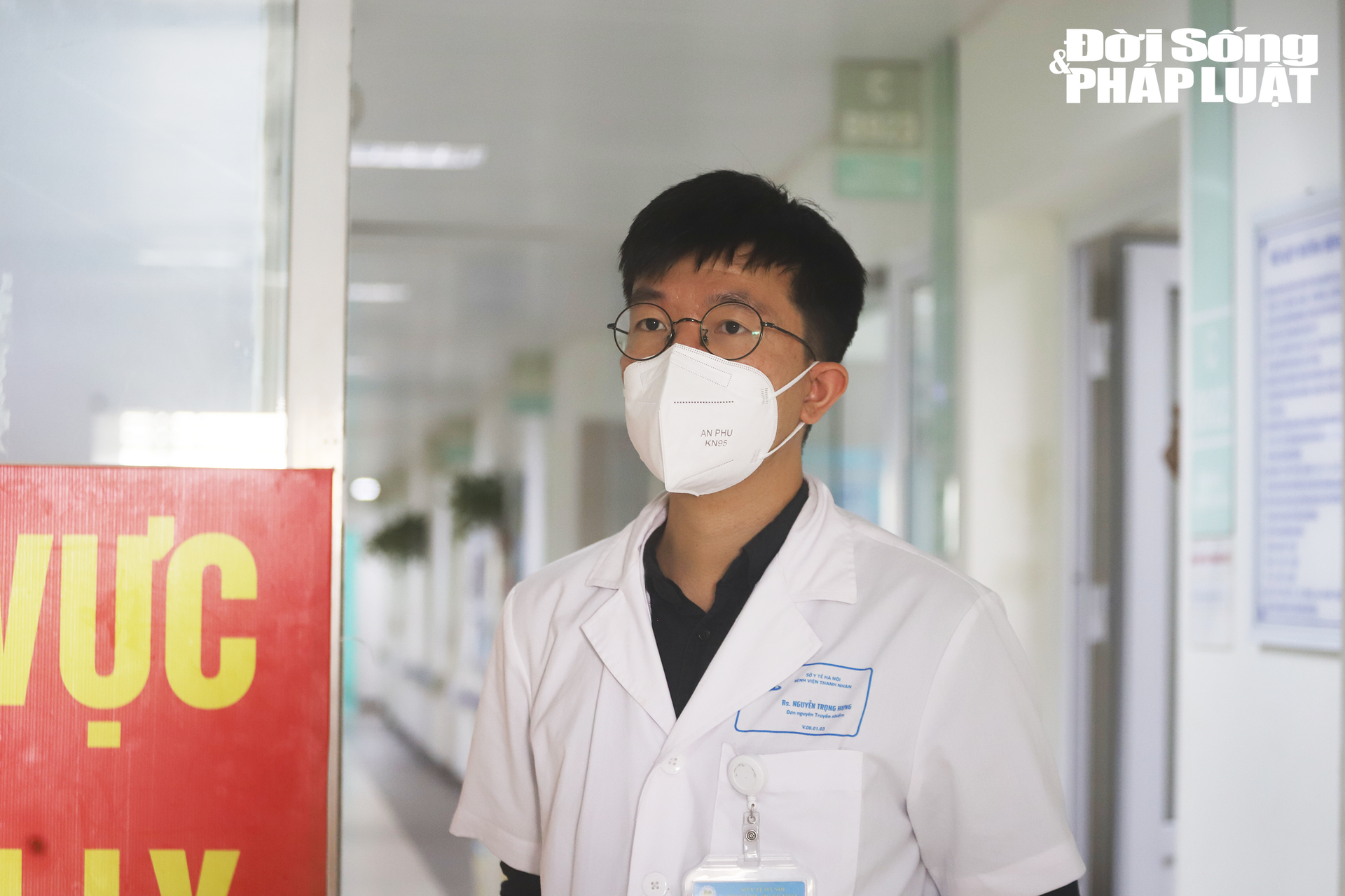 Cúm A không chừa một ai: Người già biến chứng suy hô hấp, người trẻ "vật vã" hơn mắc COVID - 13