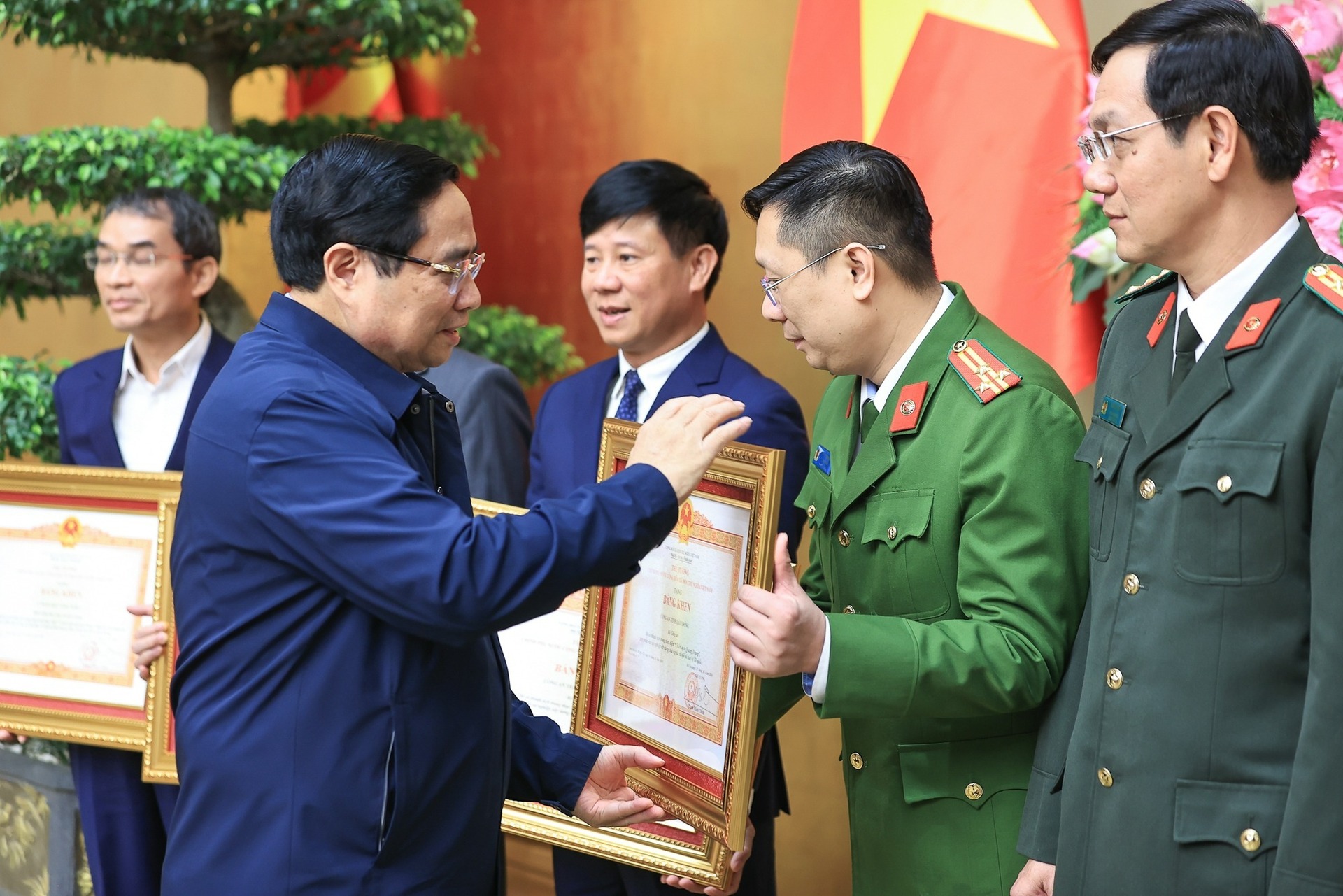 Thủ tướng: "Chiến dịch Quang Trung" không những chiến thắng mà còn "chiến thắng giòn giã" - 3