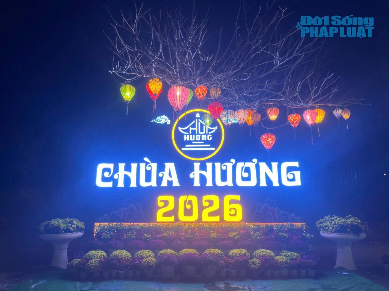 Lễ hội chùa Hương năm 2026 chính thức diễn ra từ ngày 22/2 (tức mùng 6 tháng Giêng) và kéo dài đến hết ngày 11/5/2026 tại quần thể danh thắng Hương Sơn (xã Hương Sơn, Hà Nội)