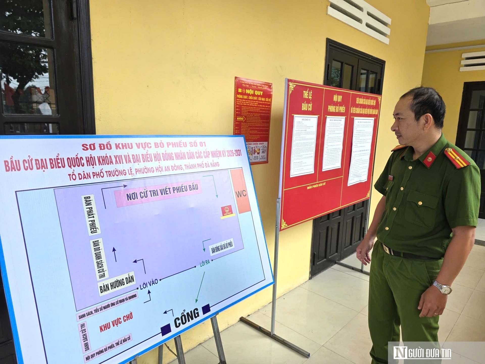 Những bước chân lặng lẽ trước ngày bầu cử - 1