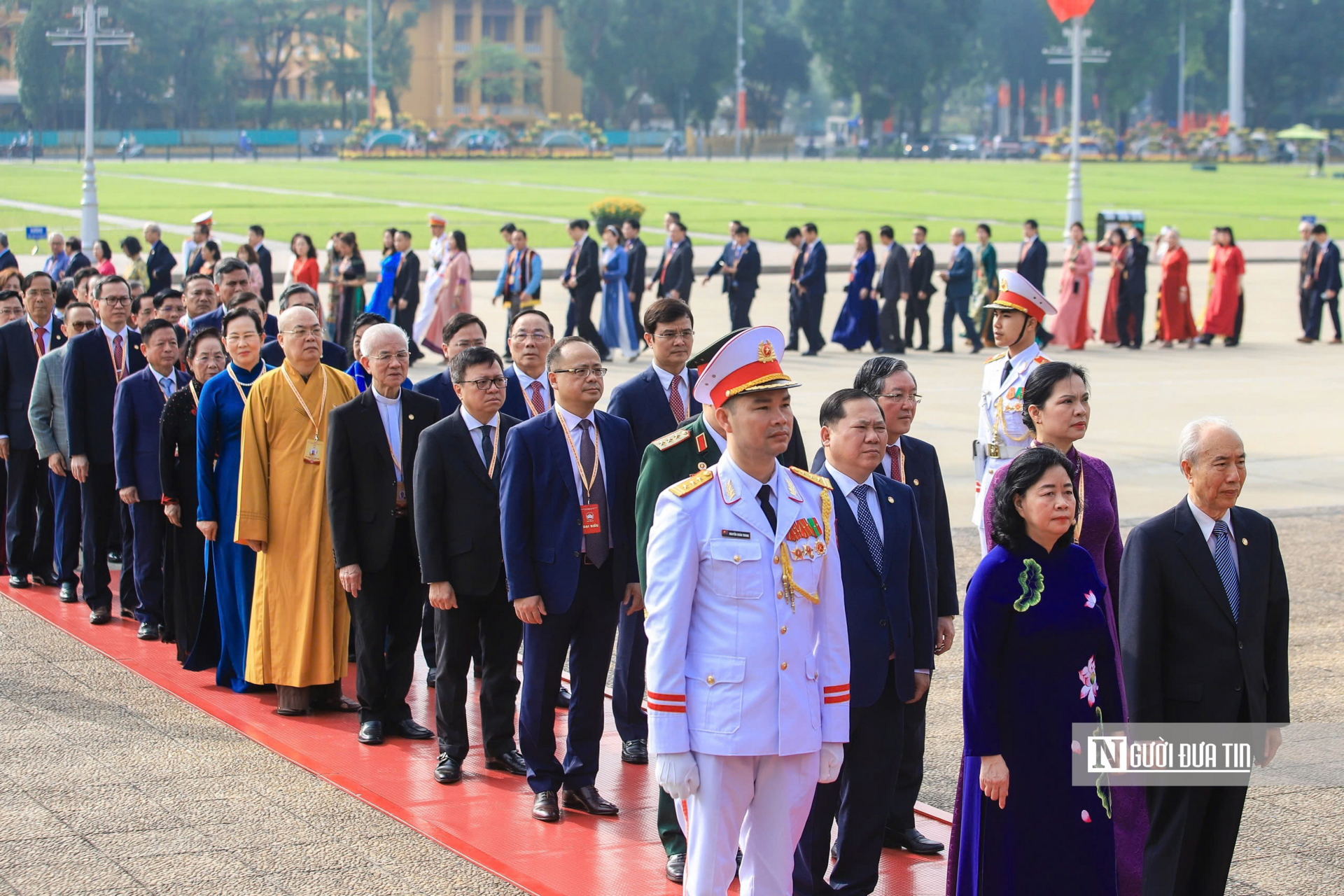 Đoàn đại biểu dự Đại hội MTTQ Việt Nam lần thứ XI vào Lăng viếng Chủ tịch Hồ Chí Minh - 2
