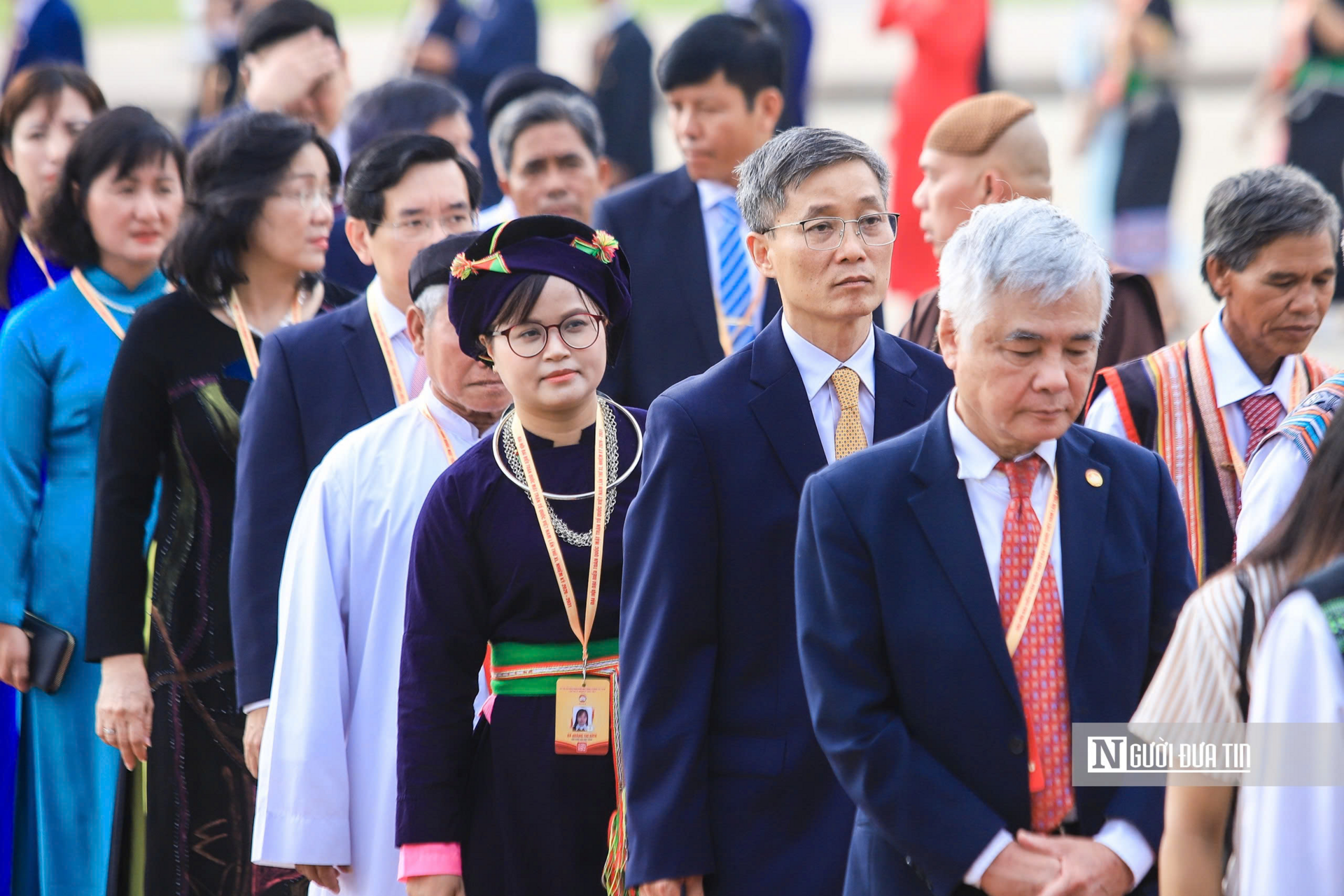 Đoàn đại biểu dự Đại hội MTTQ Việt Nam lần thứ XI vào Lăng viếng Chủ tịch Hồ Chí Minh - 4