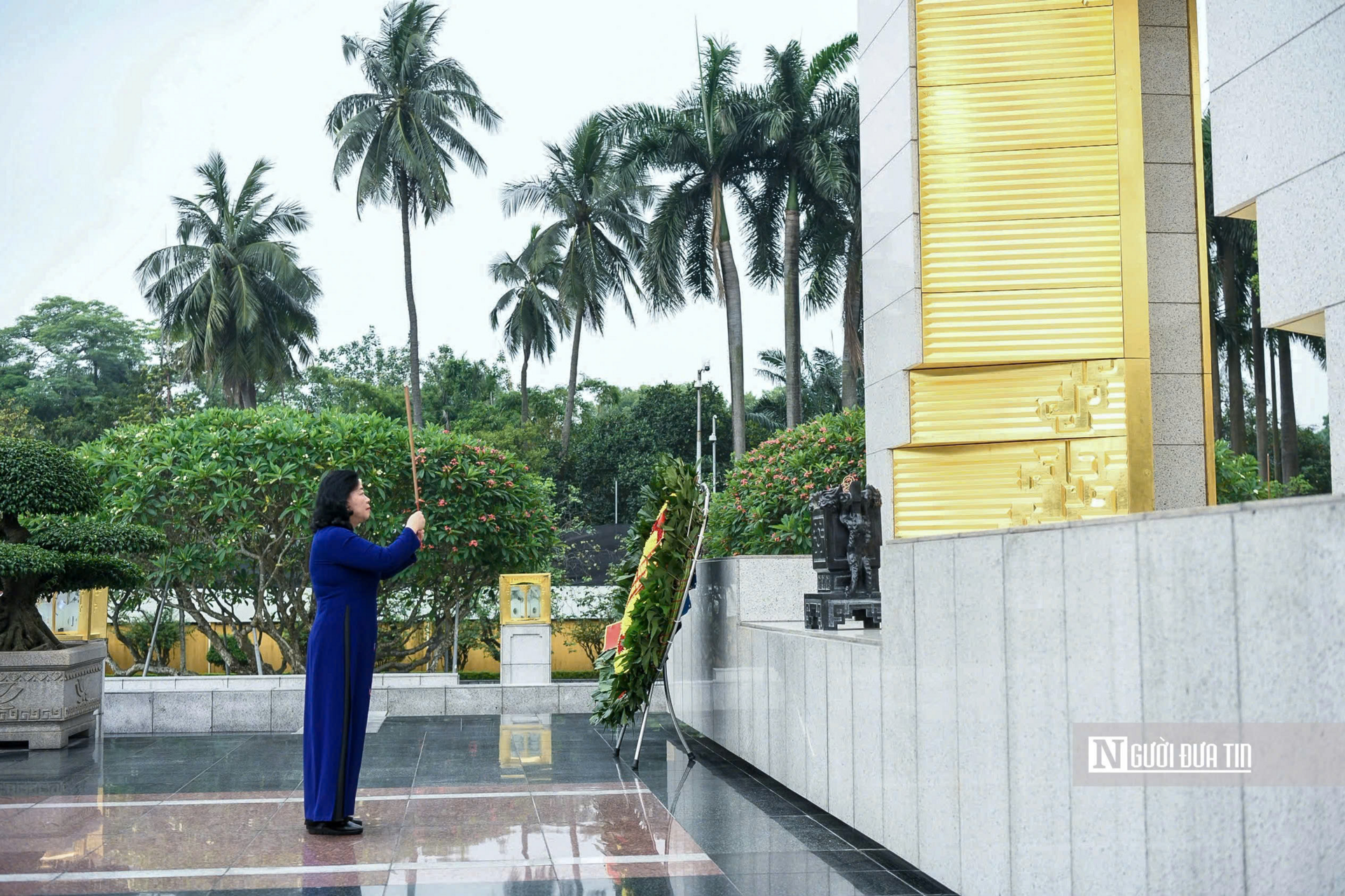 Đoàn đại biểu dự Đại hội MTTQ Việt Nam lần thứ XI vào Lăng viếng Chủ tịch Hồ Chí Minh - 9