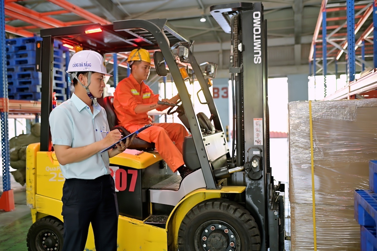 “Mạch dẫn” tạo đà tăng trưởng kinh tế 2 con số - 9
