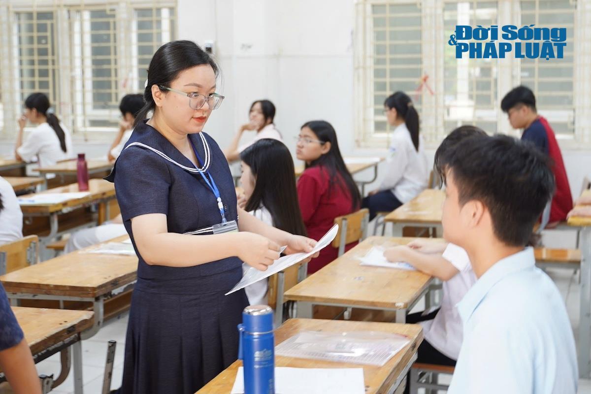 Kỳ thi lớp 10 Hà Nội: 224 điểm thi, hàng nghìn người đồng hành và một mùa thi trọn vẹn - 8