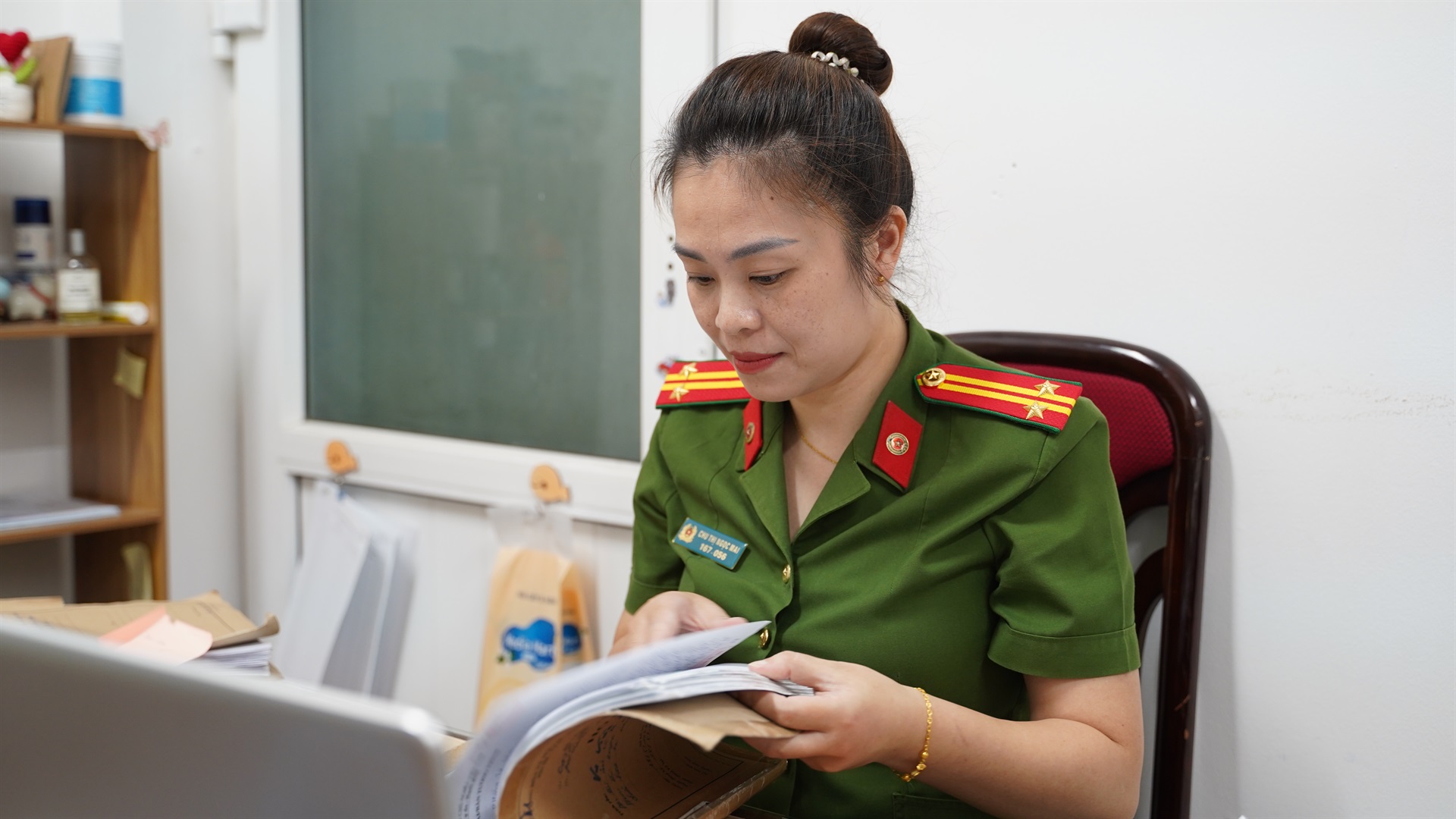 Bản lĩnh thép của nữ trinh sát hình sự và những lần đấu trí giữa lằn ranh sinh tử với tội phạm - 2