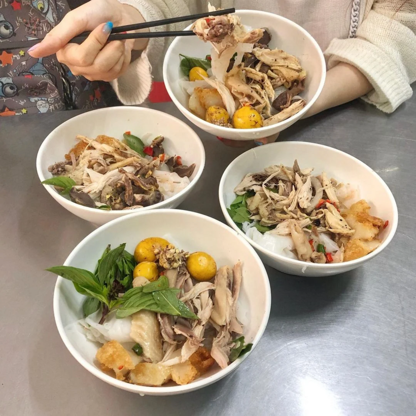 Bánh ướt thịt gà