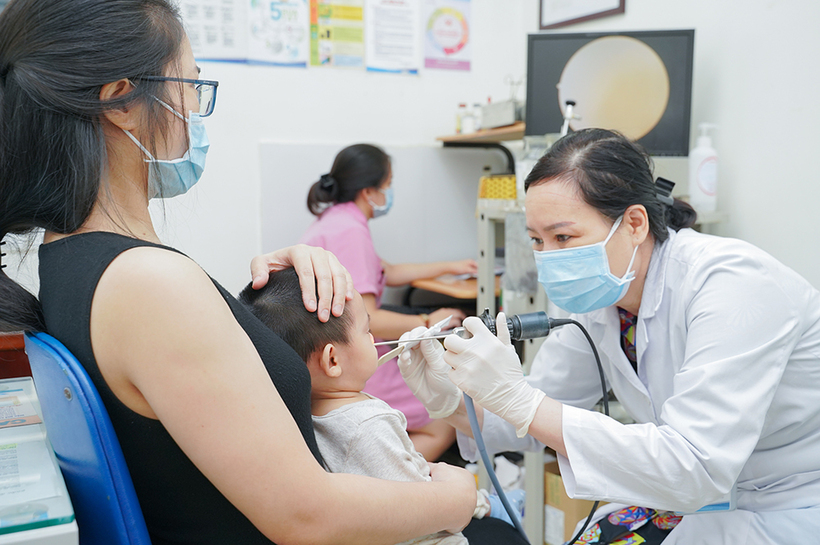 Nhiều trẻ nhập viện vì viêm phế quản nặng
