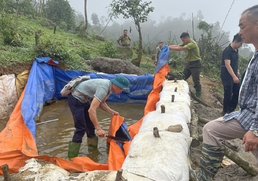 Yên Bái điều tra xử lý hoạt động khai thác vàng trái phép trên địa bàn huyện Văn Chấn. Ảnh: TienPhong.