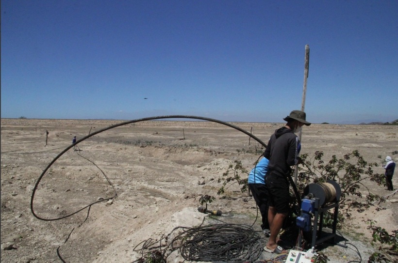 Nắng hạn kéo dài, nhiều hồ chứa nước ở Tây Nguyên cạn trơ đáy.