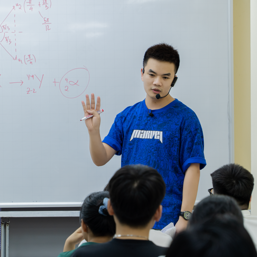 Với sự động viên của thầy cô đi trước, thầy Vũ Ngọc Anh luôn cố gắng hoàn thành nhiệm vụ được giao