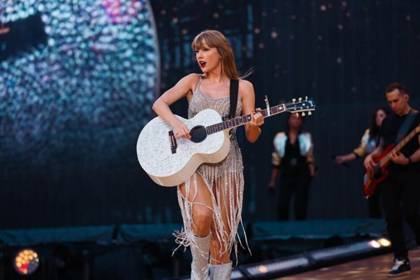 Taylor Swift biểu diễn tại Pháp ngày 12/5.