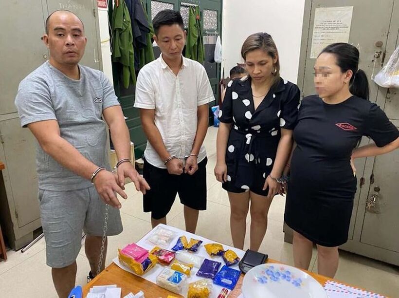Các đối tượng cùng tang vật. Ảnh CACC