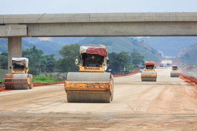 Thi công cao tốc Bắc - Nam