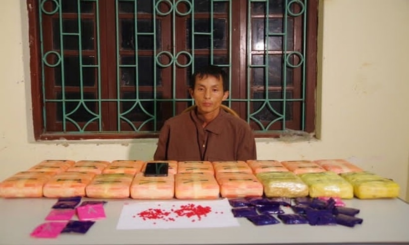 Đối tượng và tang vật liên quan đến vụ&nbsp; án.