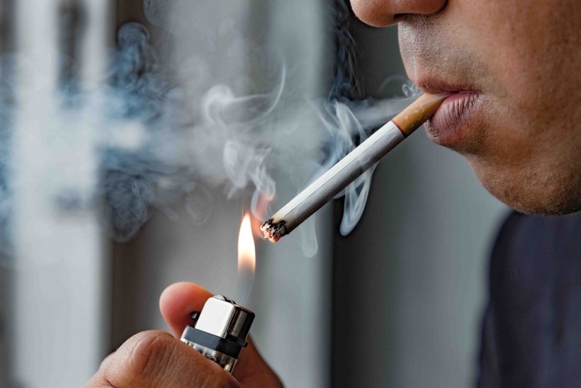 . Nicotine có thể thay đổi trục vùng đồi tuyến yên, tuyến thượng thận và tinh hoàn, chất lượng tinh dịch của nam giới. Tinh binh yếu, di chuyển kém, không có khả năng thụ tinh với trứng, gây ảnh hưởng đến khả năng sinh sản. Ảnh minh họa