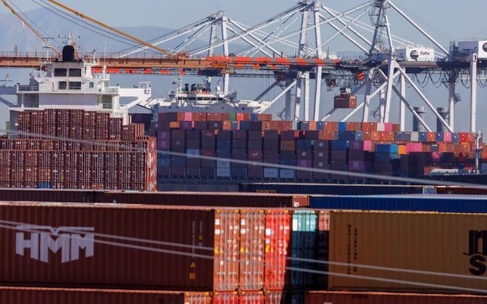 Nga tăng thuế với hàng hóa nhập khẩu từ các nước "không thân thiện". Ảnh: Reuters