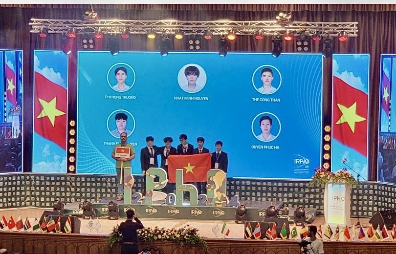 Đội tuyển quốc gia Việt Nam dự thi Olympic Vật lý quốc tế (IPhO) năm 2024.