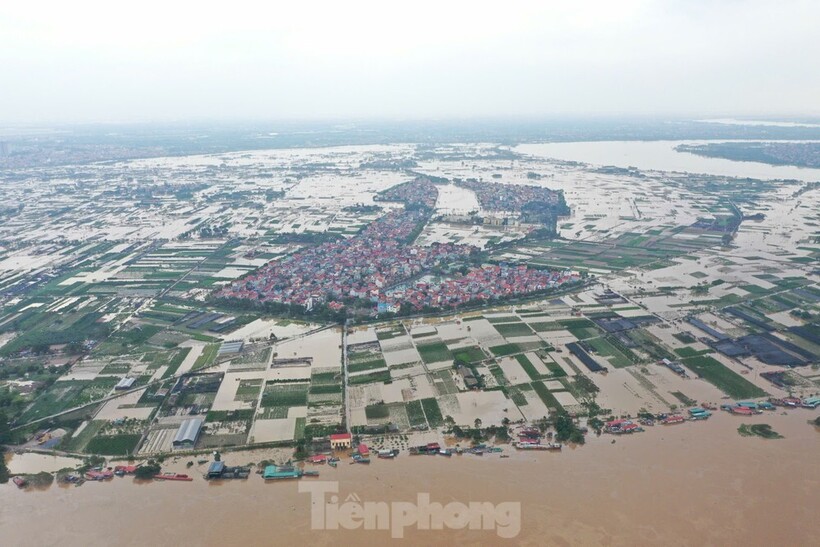 Bộ NN&PTNT đánh giá đây là trận lụt lớn nhất trong 20 năm qua. (Ảnh: Tiền phong)