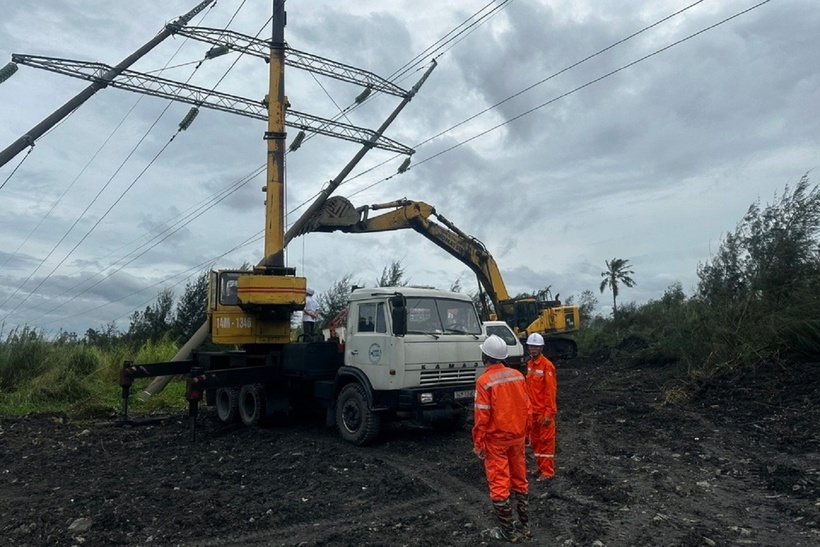 Phấn đấu đến ngày 20/9 sẽ khôi phục cấp điện cho toàn tỉnh Quảng Ninh. Ảnh: Dân Trí